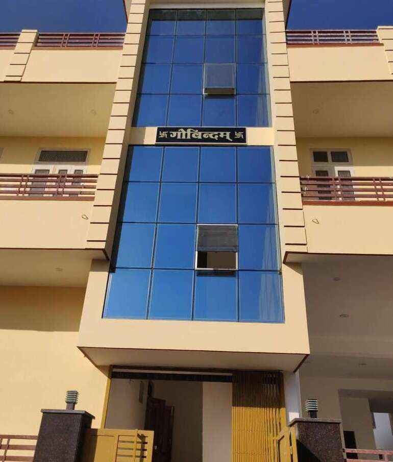 1 BHK Apartment for rent to Family, Girl