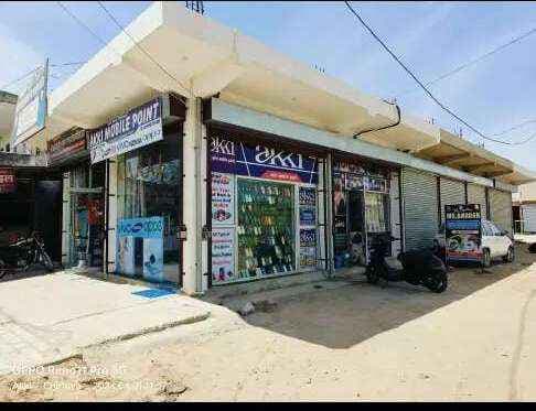 Shop/Showroom for rent