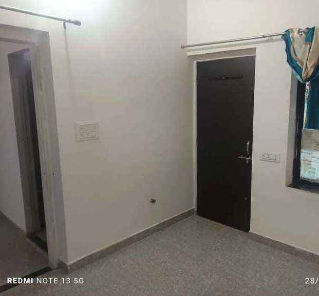 2 RK House/Villa for rent to Girl, Family