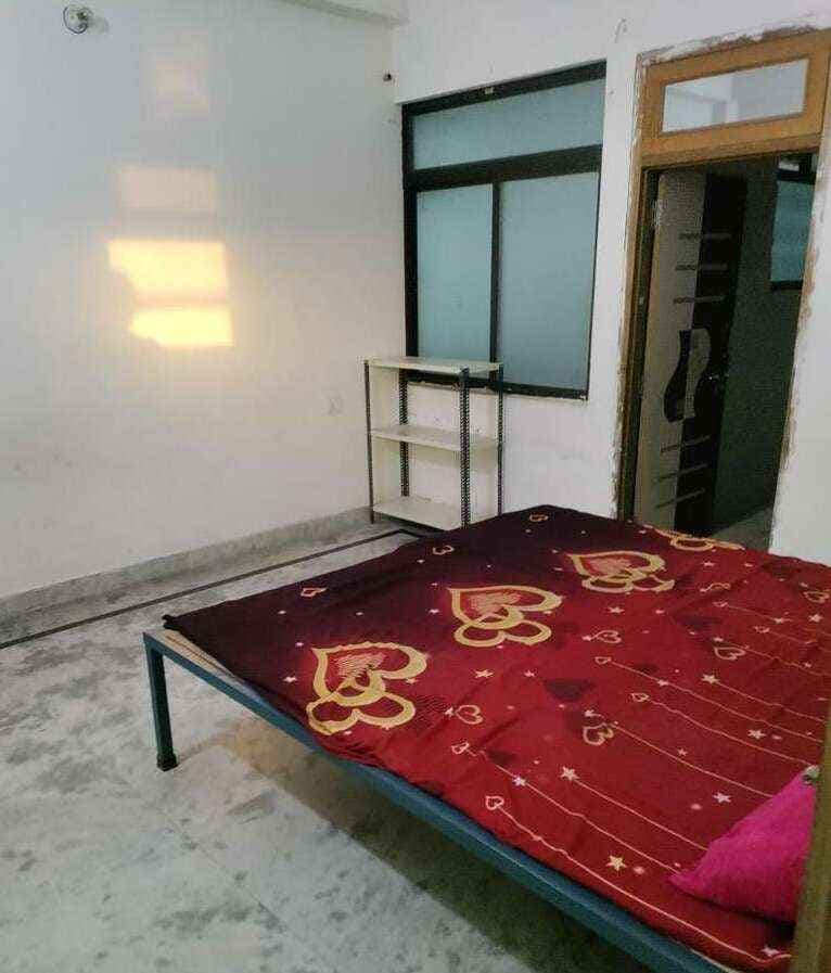 Single Room/Studio House/Villa for rent to Girl, Boy