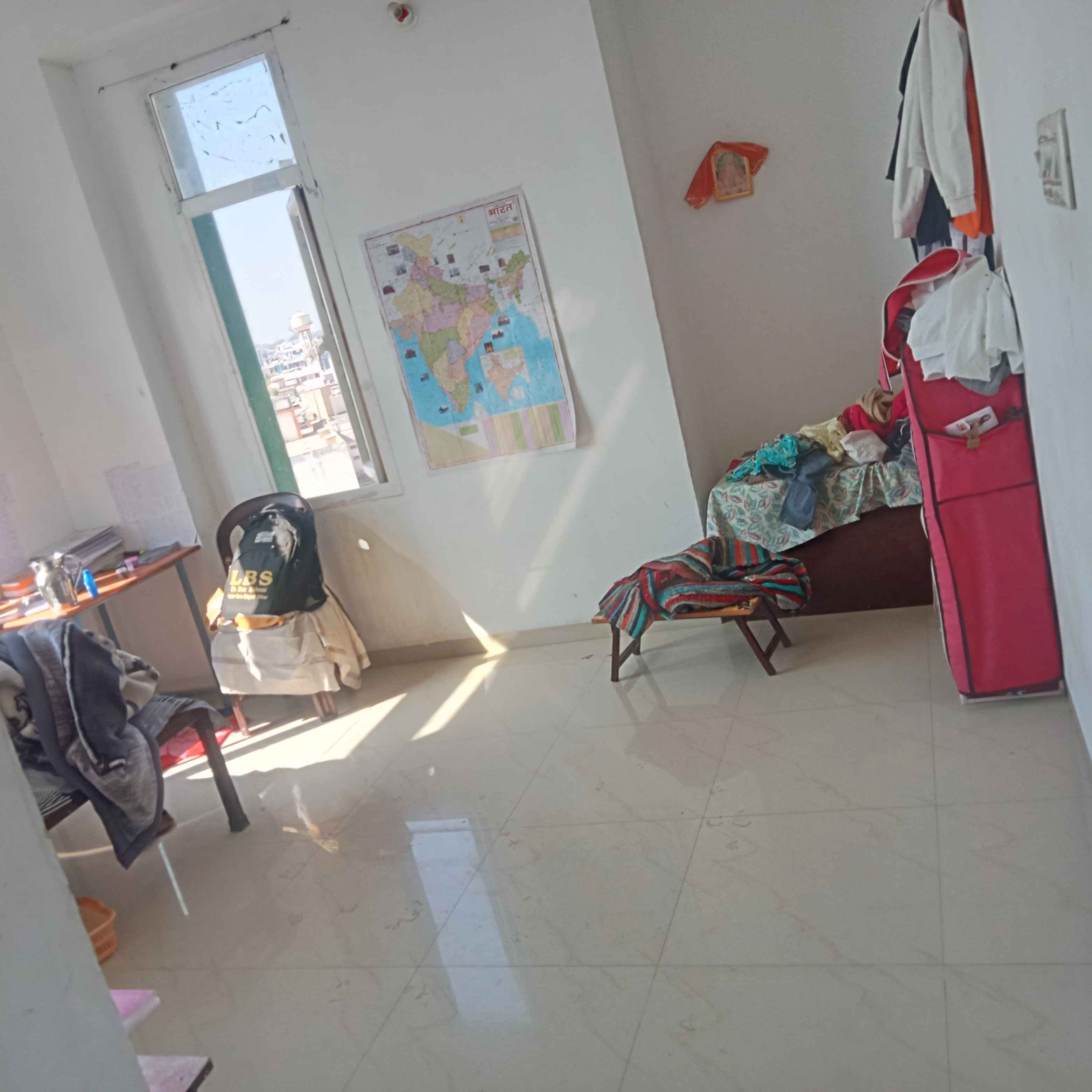1 BHK Apartment for rent to Girl, Family