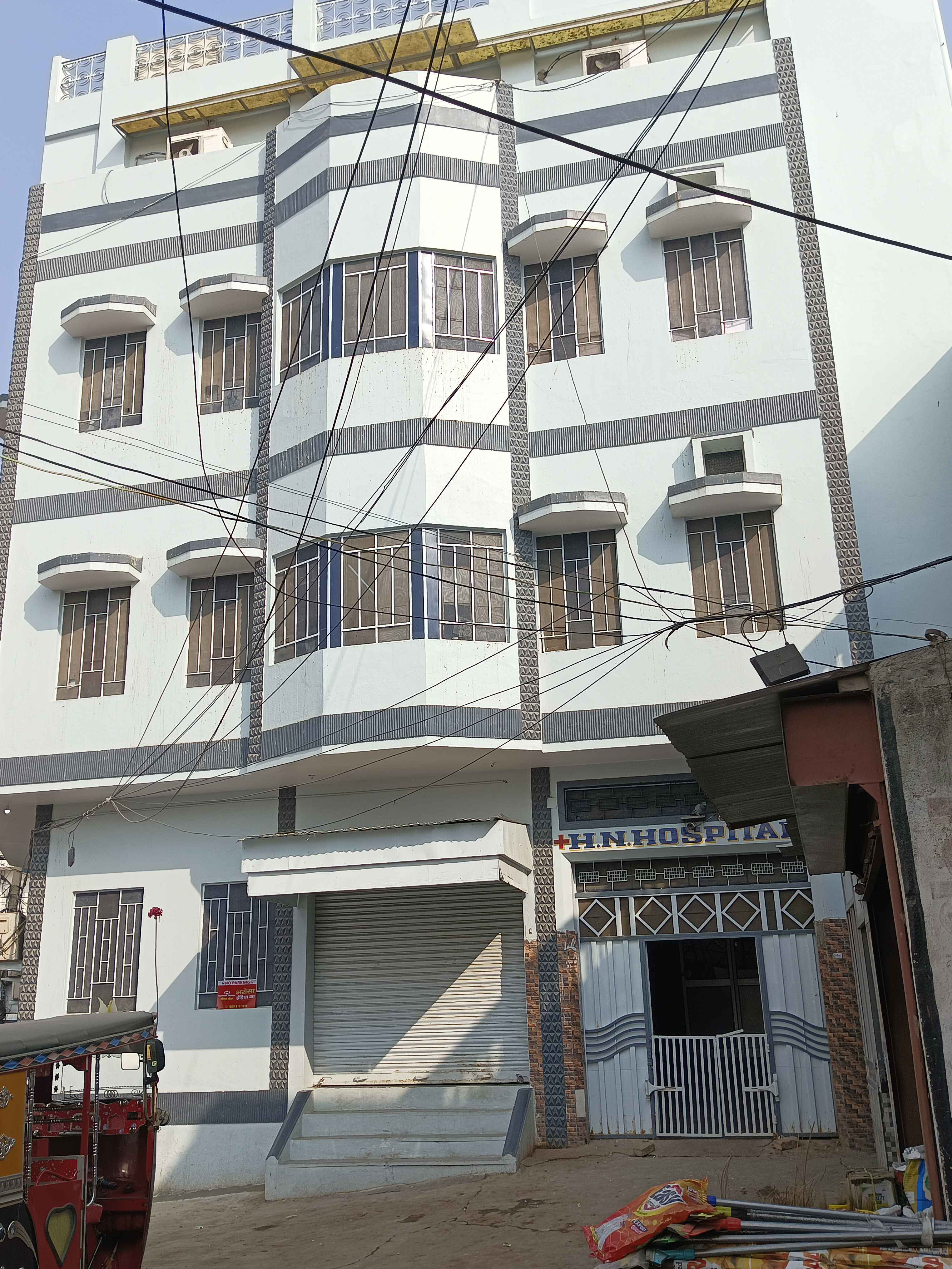 Shop/Showroom for rent