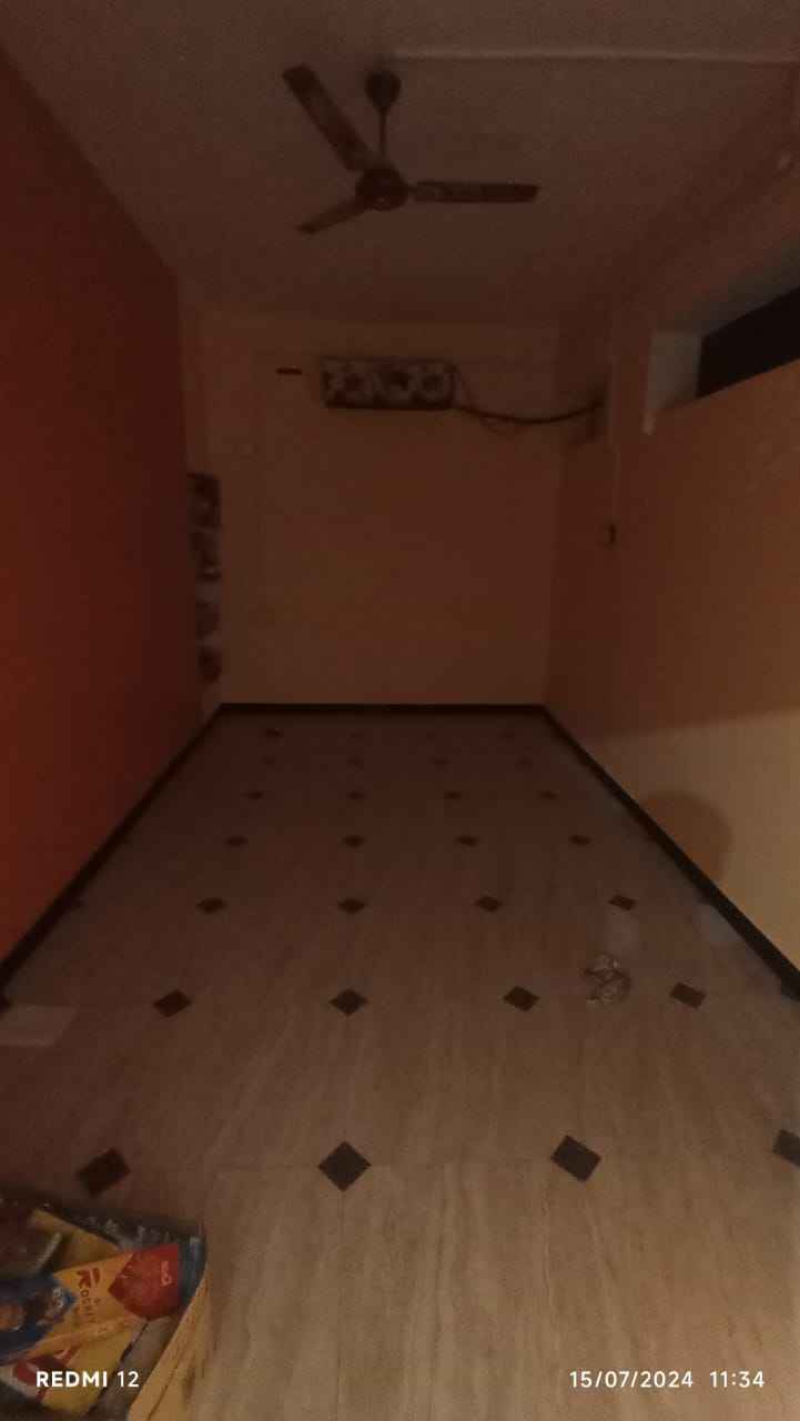Shop/Showroom for rent