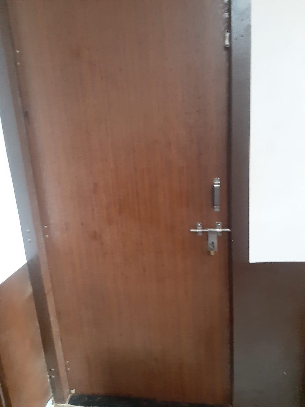 Single Room/Studio House/Villa for rent to Girl, Family