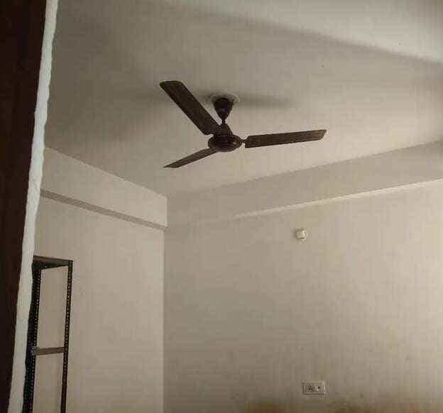 Single Room/Studio Apartment for rent to Boy, Girl, Student