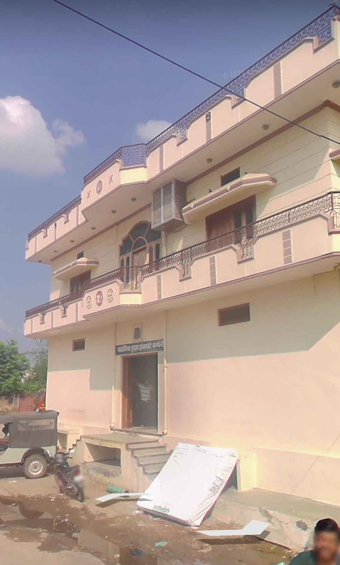 2 RK House/Villa for rent to Girl, Family, Employee