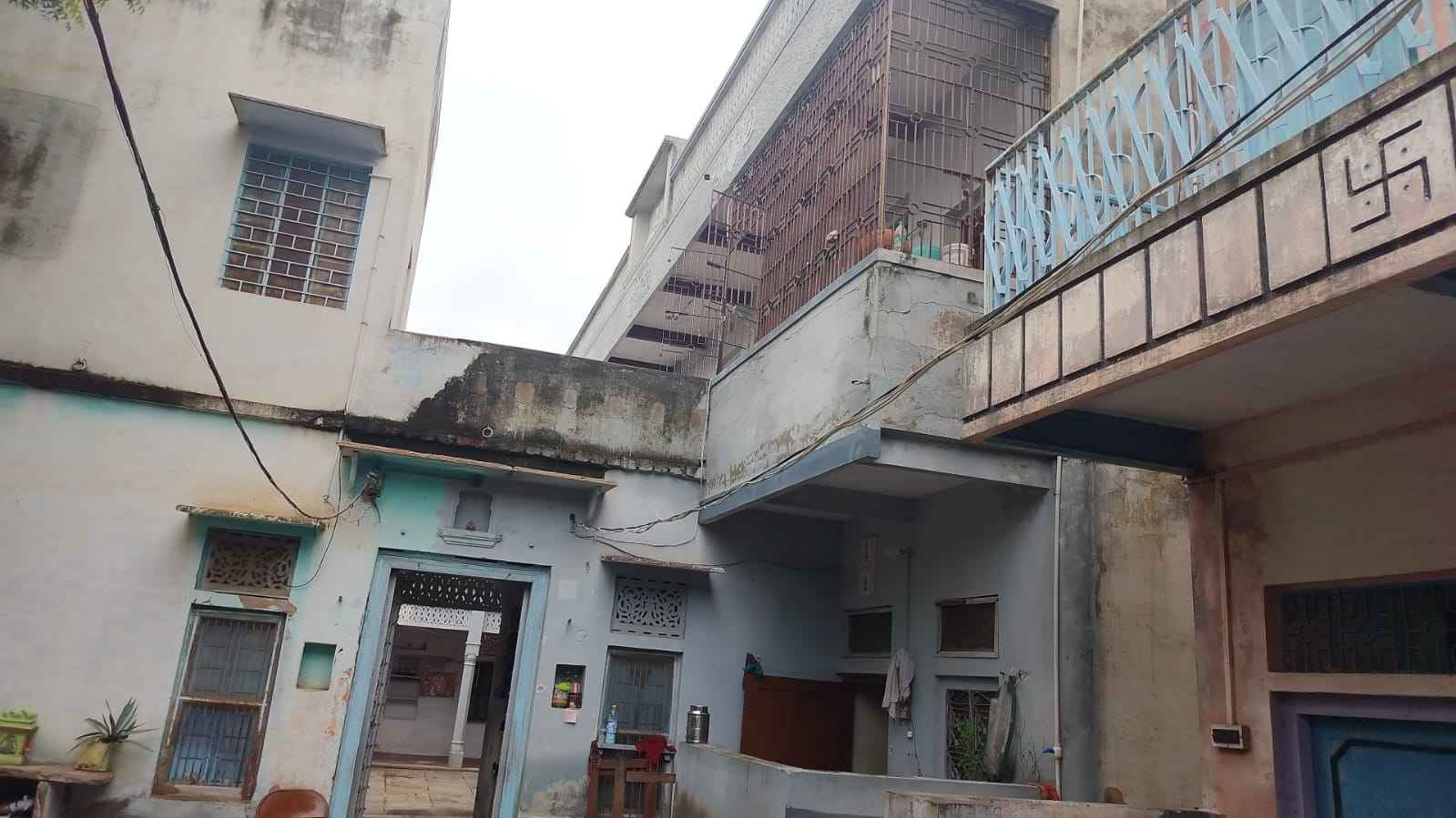 2 Rooms House/Villa for rent to Girls, Family, Employee