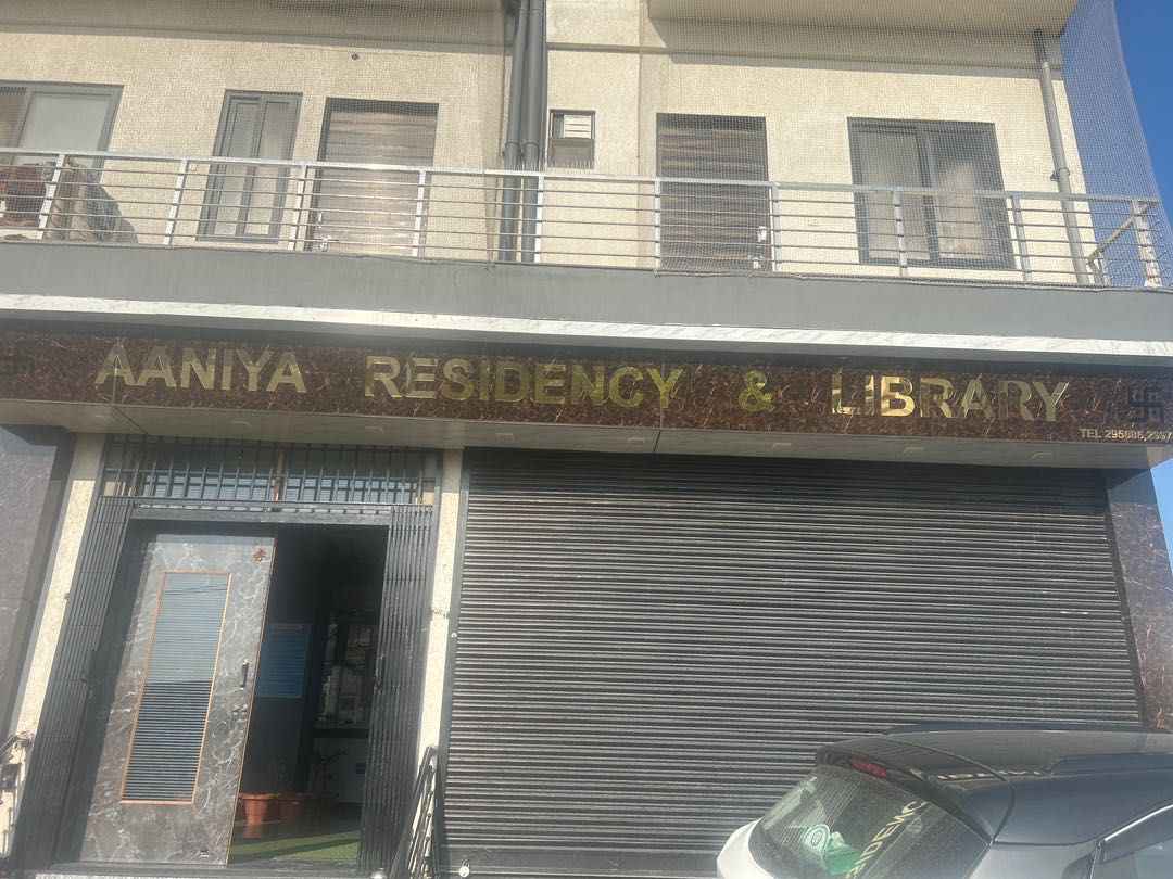 2 BHK Apartment for rent to Girls, Family