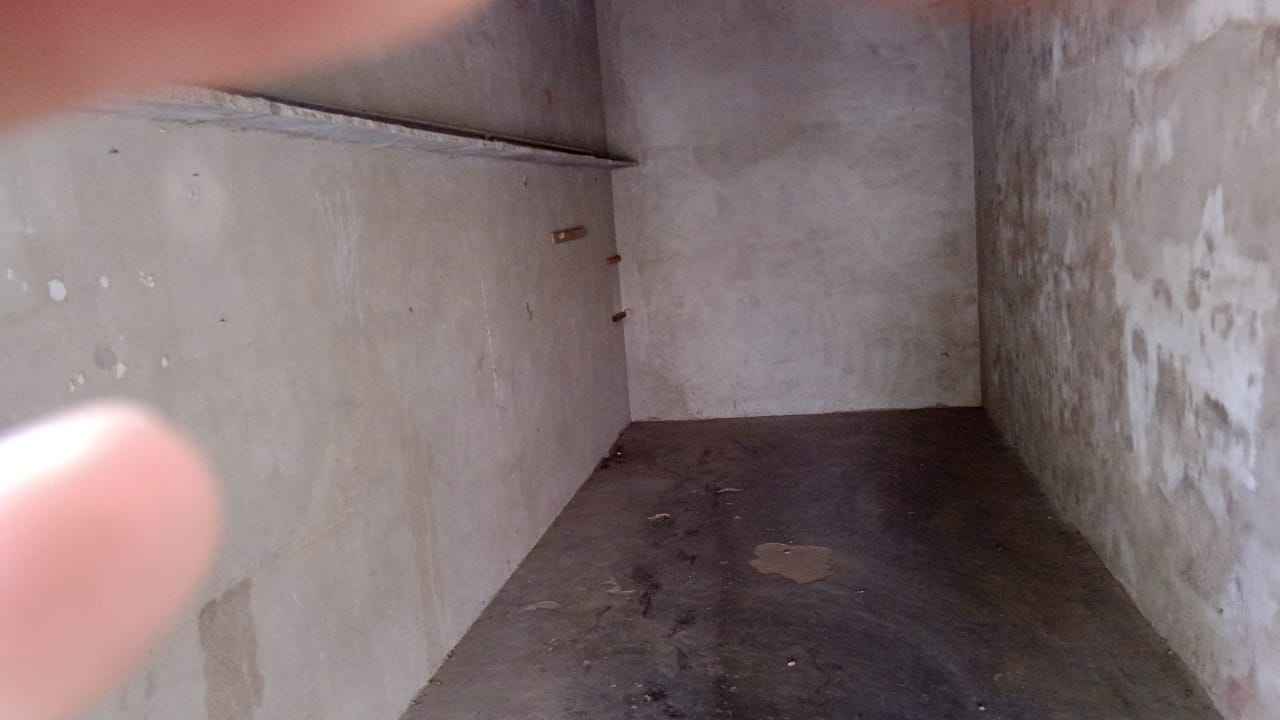 Shop/Showroom for rent