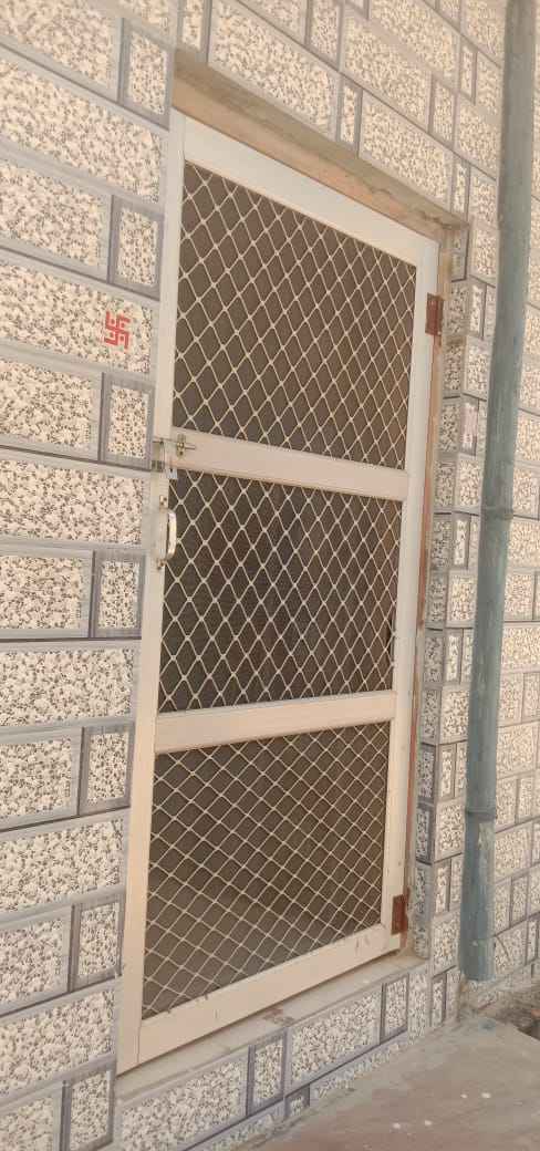 Single Room/Studio House/Villa for rent to Boys, Students, Employee