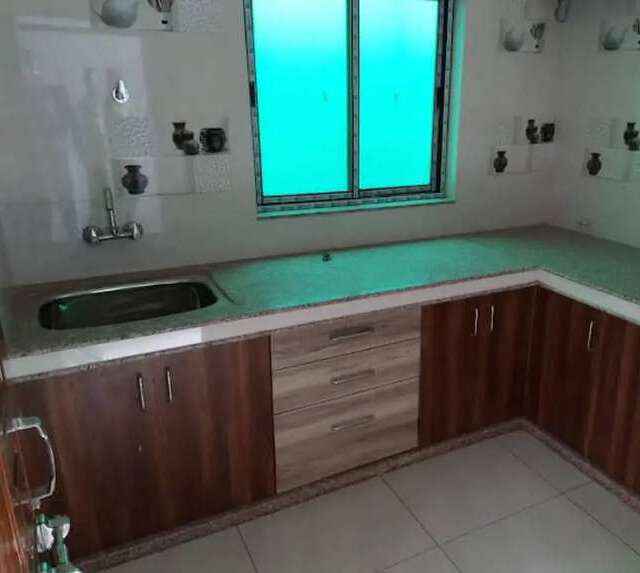 2 BHK Apartment for rent to Girls, Family