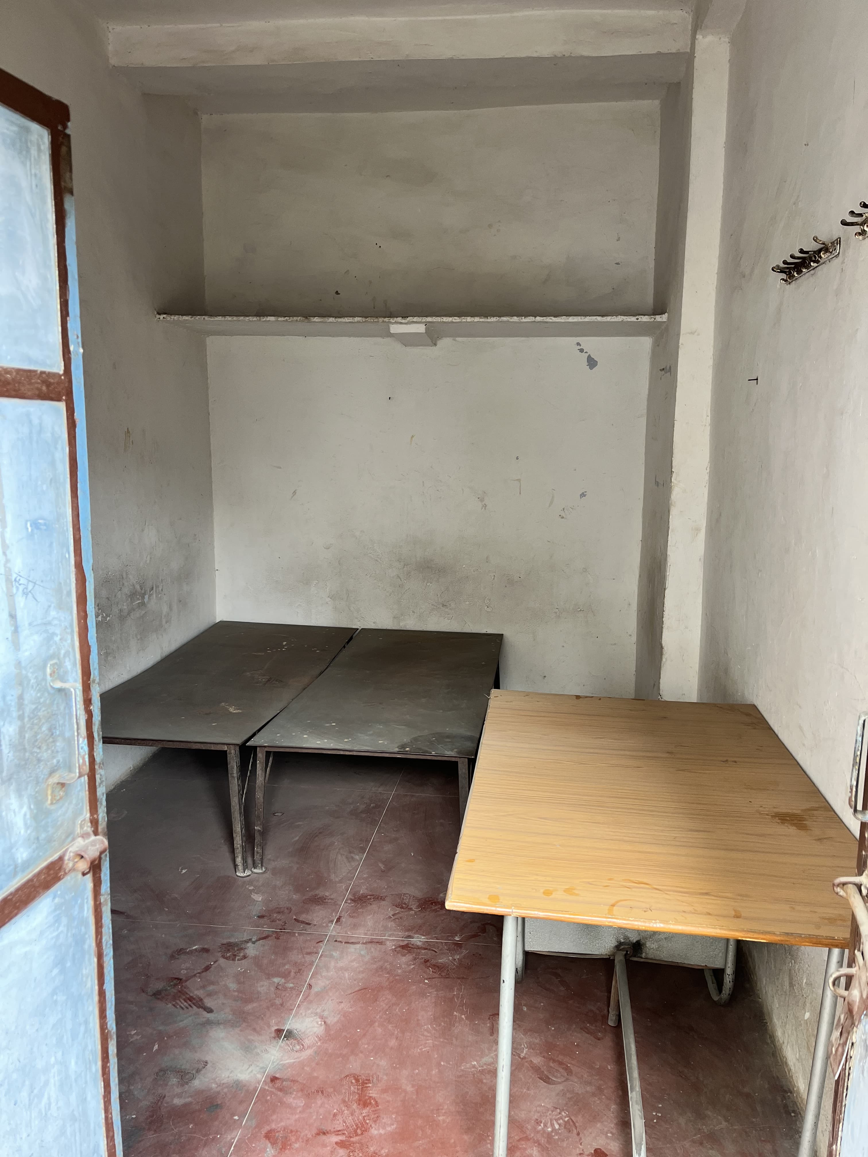 Single Room/Studio House/Villa for rent to Boys, Students, Employee