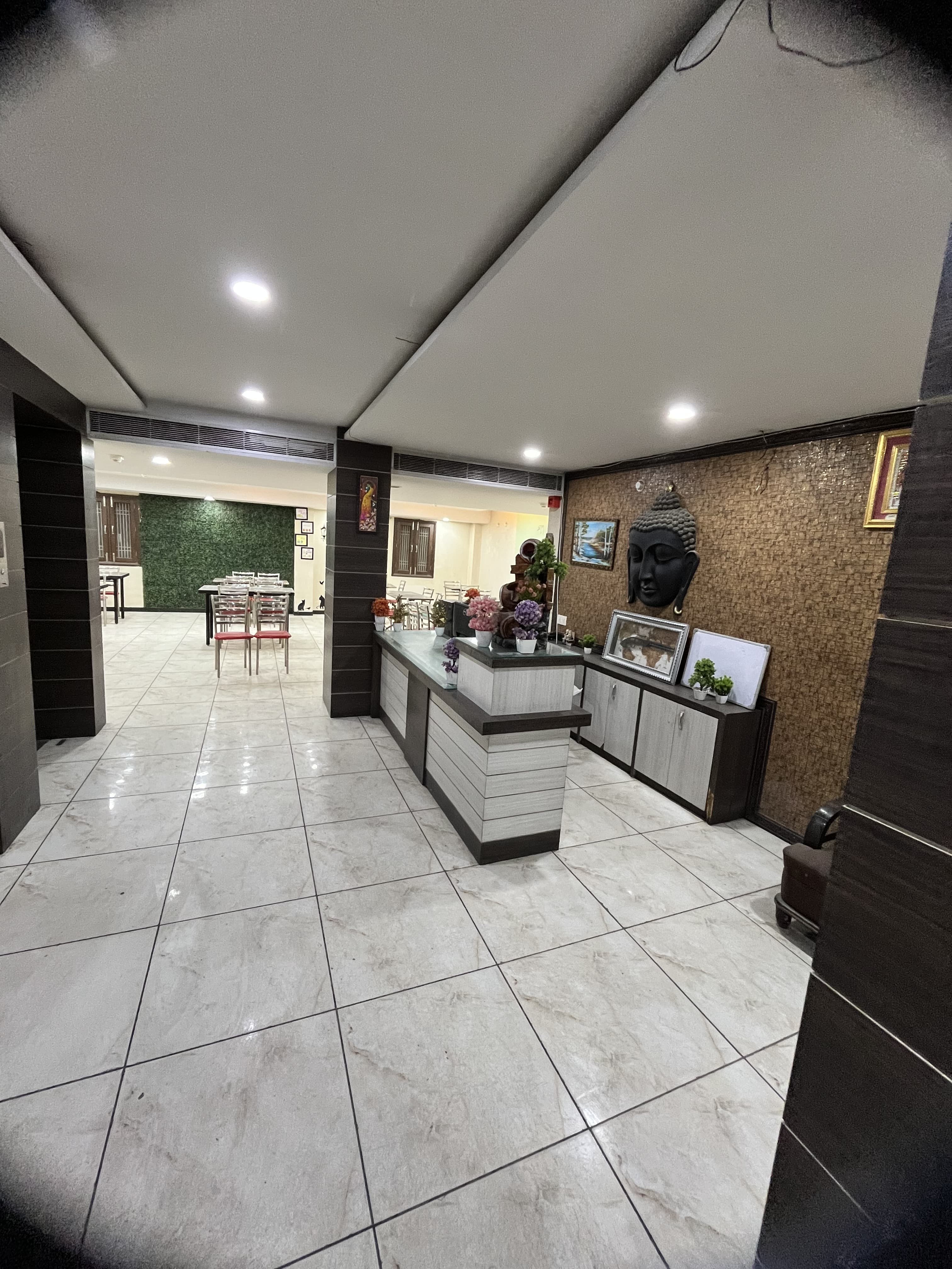 Dining Space for rent