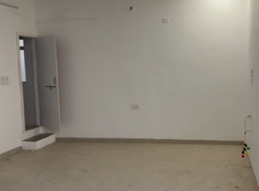 Shop/Showroom for rent