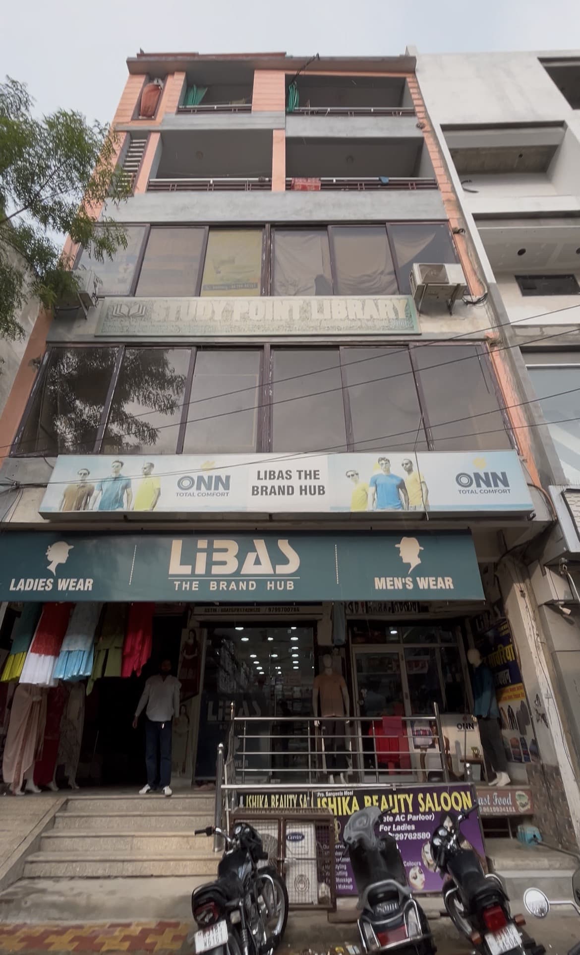 Hall/Godown for rent