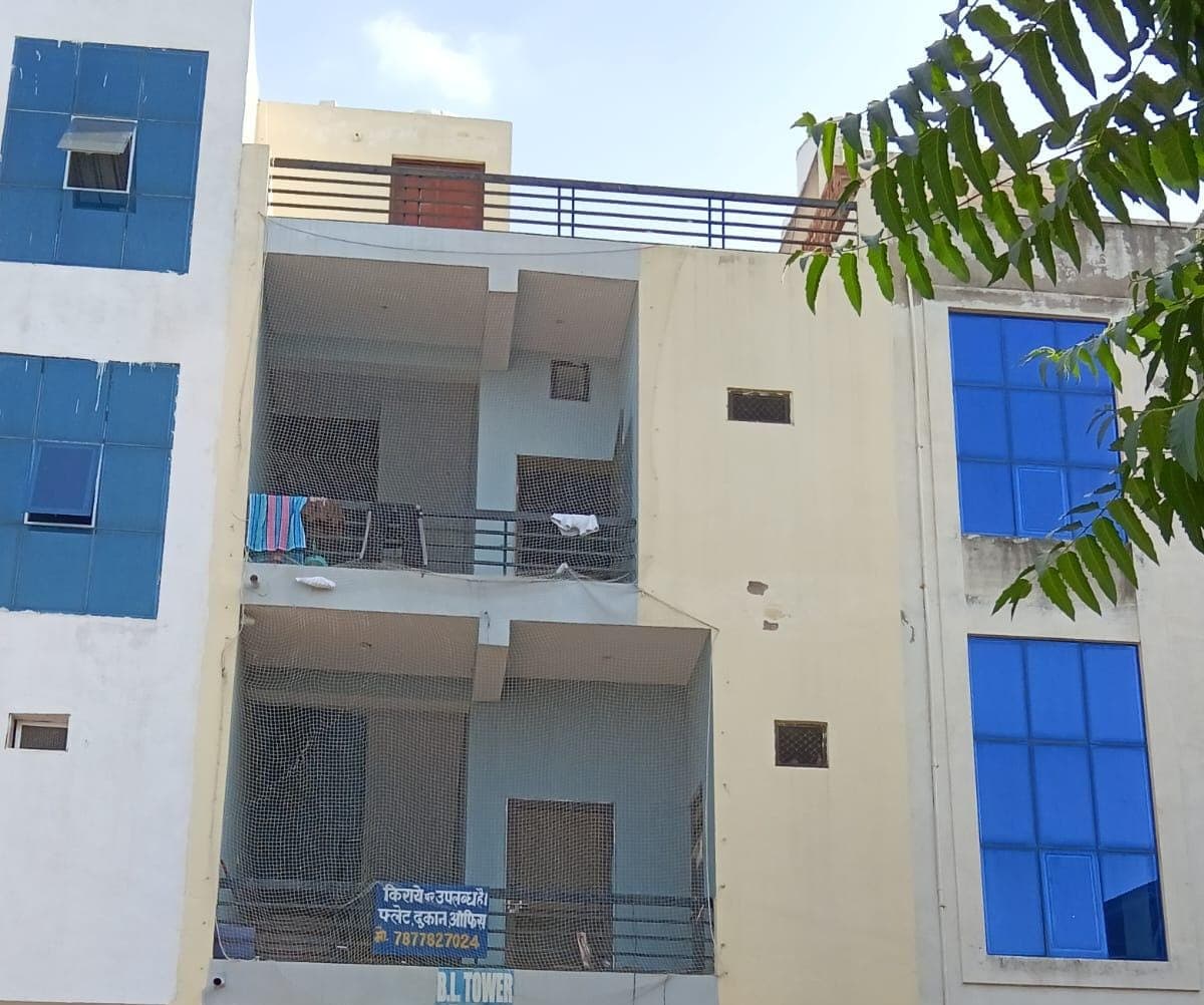 2 BHK Apartment for rent to Girls, Family, Employee, Sibling, Students, Couple, Boys
