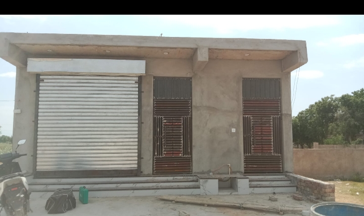 Shop/Showroom for Rent