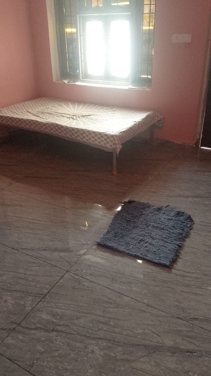 Single Room/Studio House/Villa for rent to Boys